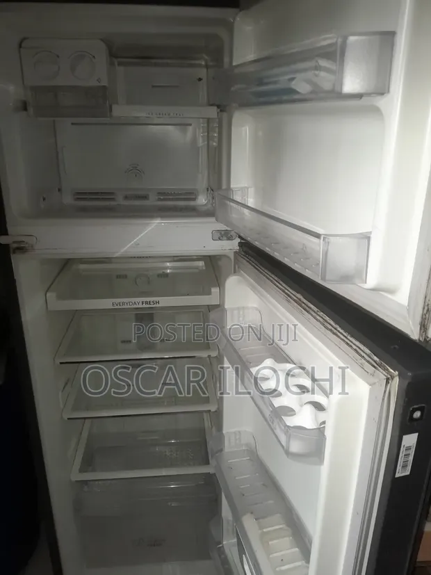 Whirlpool 258L Refrigerator - 1