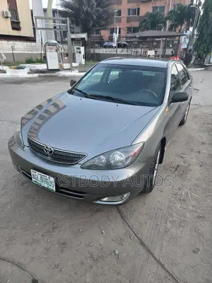 Toyota Camry 2004 Grey