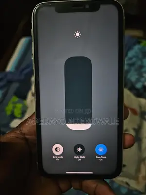 Apple iPhone XR 64GB White (Na Amfani)
