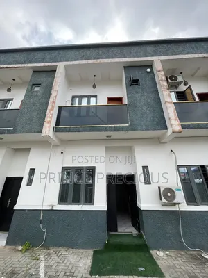 2 Bedroom Terrace Duplex don haya a Sangotedo