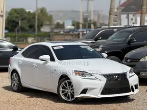 2016 Lexus IS 300 AWD - White, Foreign Used