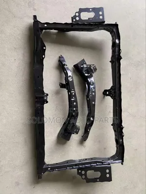 Toyota RAV4 2015-2018 Front Cut / Radiator Support