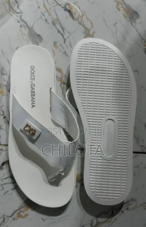 Dolce & Gabbana Designer Flip-Flops - White/Silver