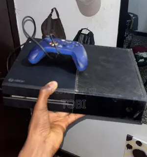 Xbox One 1TB with Wired Controller