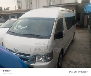 Toyota HiAce 2017 Fari