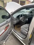 Toyota Sienna 2004 Silver - 2