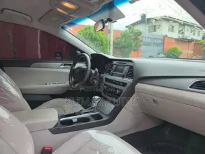 2015 Hyundai Sonata SE Sedan (2.4L) - White