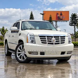 Cadillac Escalade EXT 2013 White