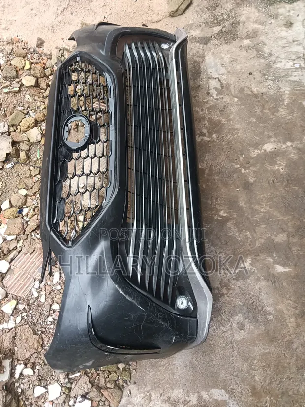 Complete Front Bumper - Toyota Highlander 2022 - 1