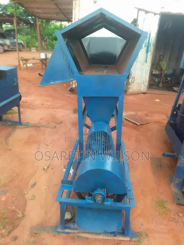 Palm Fruit Thresher Machine - 1