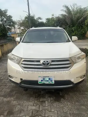 Toyota Highlander Limited 2010 Fari
