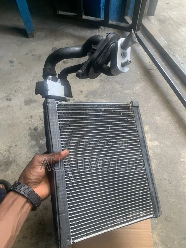 Range Rover Velar AC Evaporator - 1