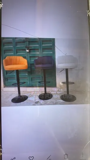 Adjustable Air-Lift Swivel Bar Stools - Black Tufted