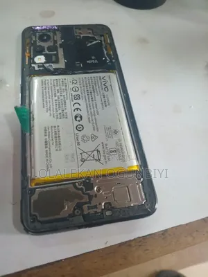 Vivo V21 256GB Grey (Na Amfani)