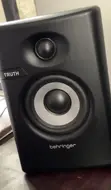 Behringer TRUTH 3.5 Studio Monitors - 1