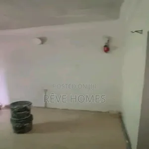 Executive Studio Apartment don haya a Shomolu