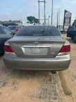 Toyota Camry 2005 Grey - 2