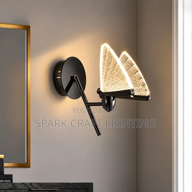 Modern Double-Wing LED Wall Light | Black - 1