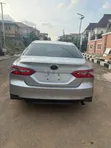 Toyota Camry 2018 Silver - 2