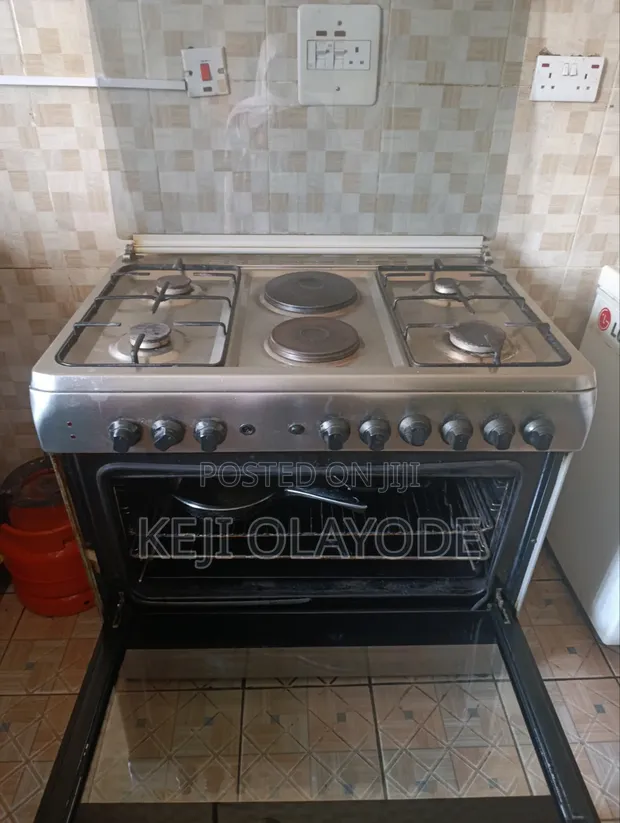 4-Burner Gas Cooker with 2 Hot Plates - 1