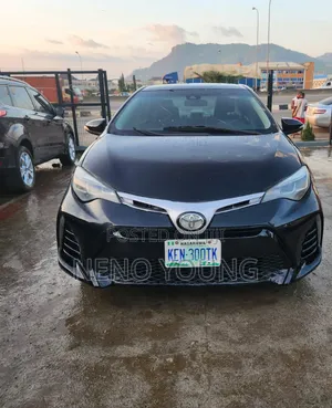 Toyota Corolla 2016 Black