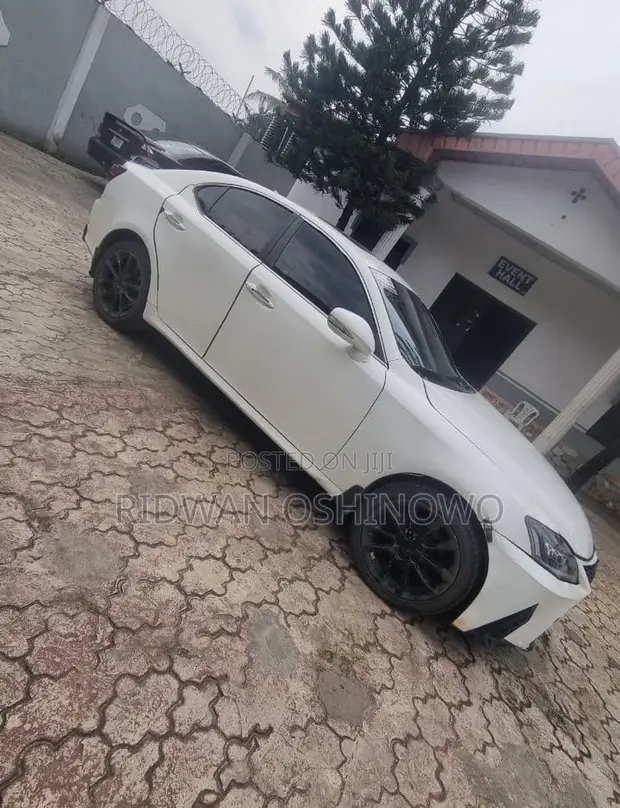 Lexus IS 250 2008 Fari - 1