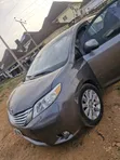 Toyota Sienna 2011 Gray - 1