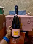 Veuve Clicquot Rosé Champagne - 2