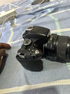 Jikin Nikon D5100 DSLR Camera (Amfani Da Shi)