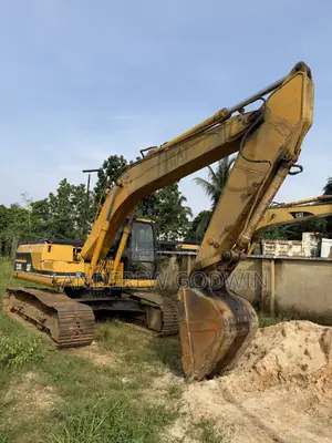 Caterpillar 325BL Excavator
