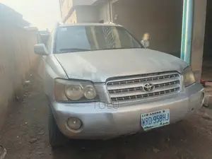Toyota Highlander V6 FWD 2003 Silver
