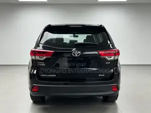 2018 Toyota Highlander Sport