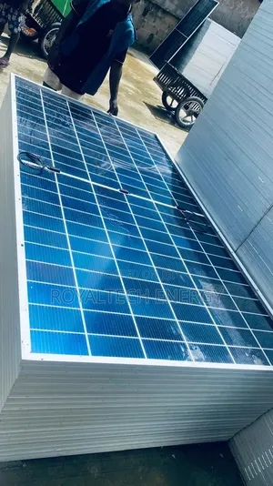 Jinko Solar 650W Bifacial Panel