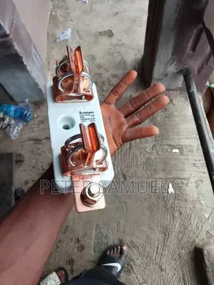 Asalin Copper 1000A 380V Na Gida Daya
