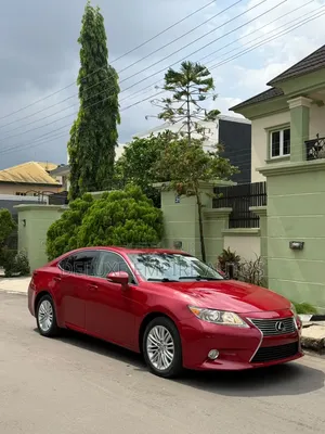 2014 Lexus ES 350 FWD Sedan - Amfani Da Aka Yi A Ƙasashen Waje