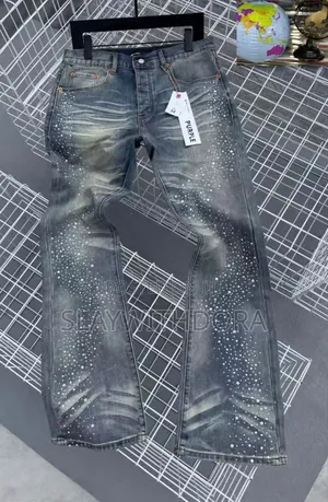 Zara Mazajen Jeans masu Girma na Alatu