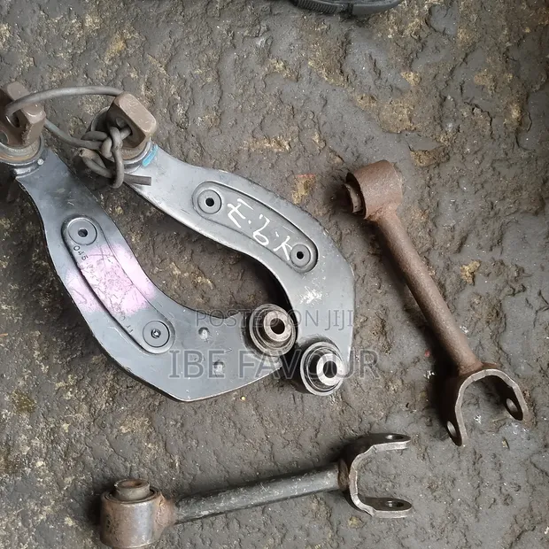 Ford Edge 2013 Rear Suspension Arms (Used) - 1