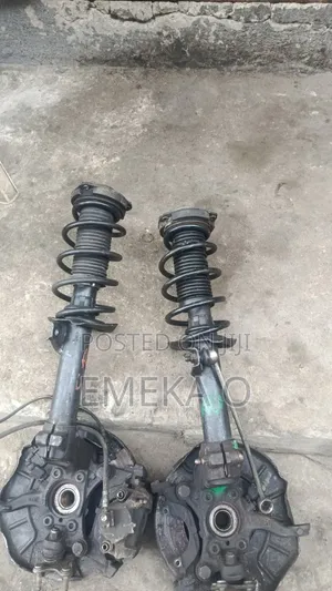 Complete Shock Absorber Set for Volkswagen Passat (2010)