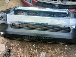 Cikakken Bumper na Gaba Toyota 4Runner 2015
