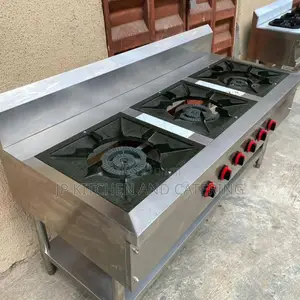 3 Burner Commercial Gas Cooker Tare da Backsplash