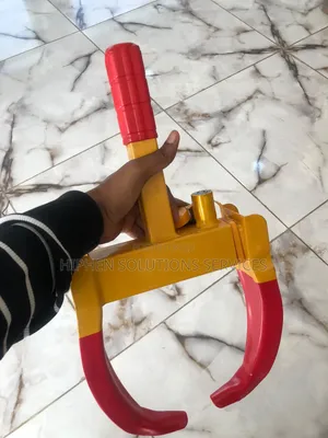 Adjustable Car Wheel Locking Clamp