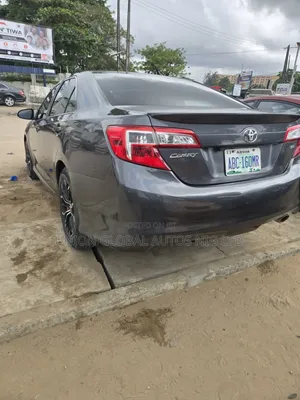 Toyota Camry SE 2013 Grey