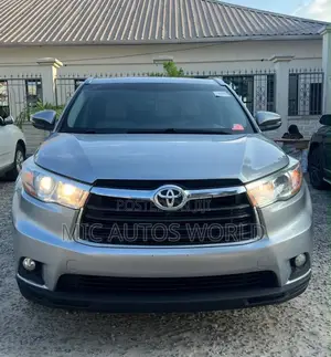 2016 Toyota Highlander XLE - Accident Free