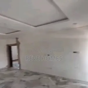 Mini Flat don haya a Adekunle, Yaba