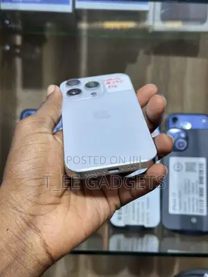 Apple iPhone 15 Pro 1TB Silver (Used)