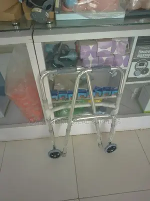 UMEC Wheeled Mobility Frame for Hospital/Nursing Home