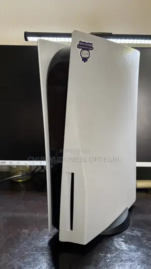PlayStation 5 Console tare da 2 Controllers & FC24