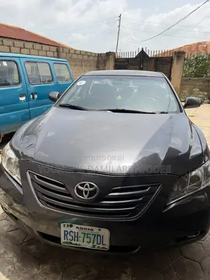 Toyota Camry XLE 2008 Grey