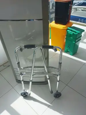 UMEC Jirgin Hannun Na Tsofaffi