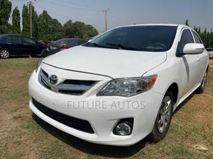 Toyota Corolla 2009 Fari
